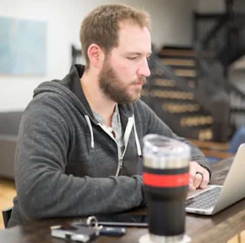 An SEO technician works tirelessly to find the best keywords and location based phrases to rank a Brownsville Local SEO client.